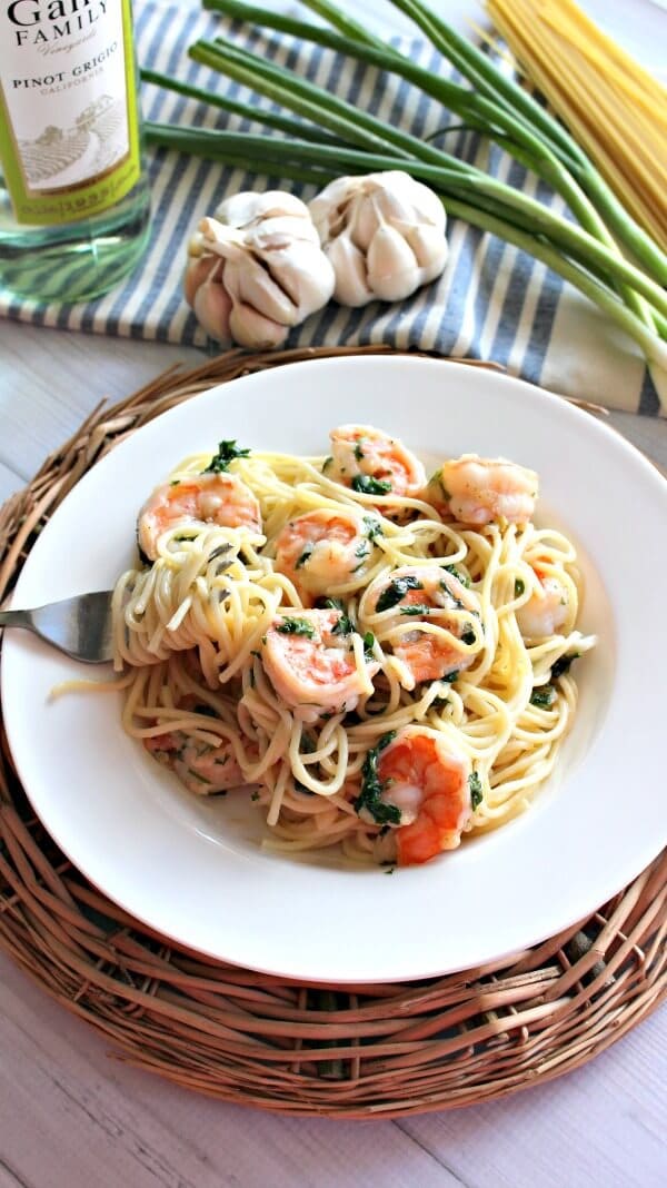 Garlic Shrimp Pasta - Easy Dinner - Sweet and Savory Meals