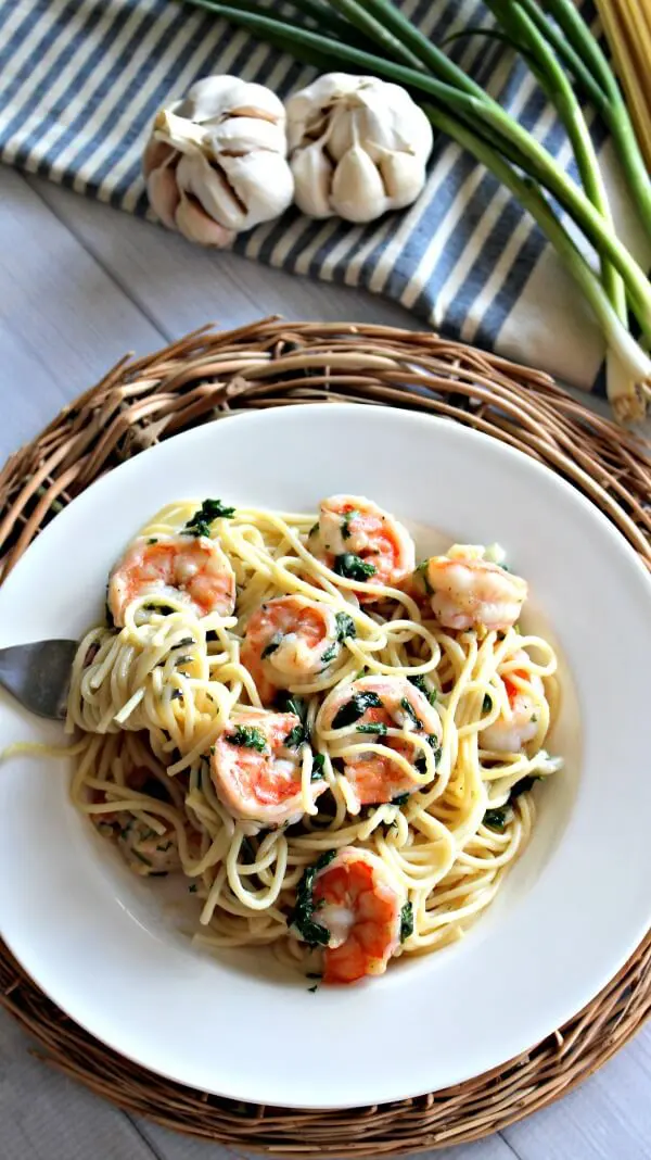 Garlic Shrimp Pasta - Easy Dinner - Sweet and Savory Meals