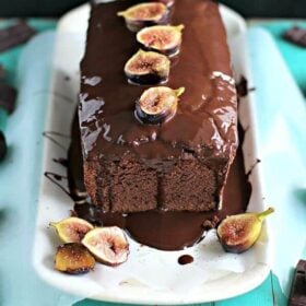 triple chocolate fig pound cake