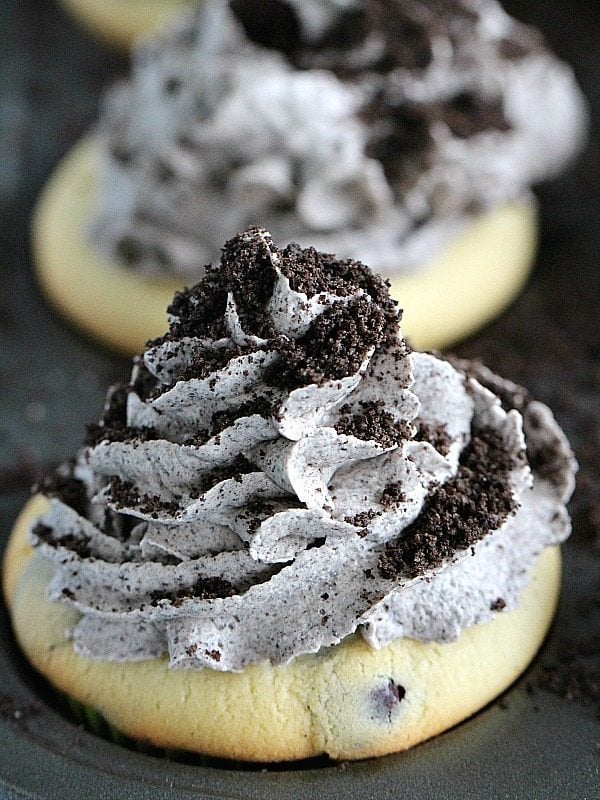 Photo of homemade oreo buttercream on cupcakes.