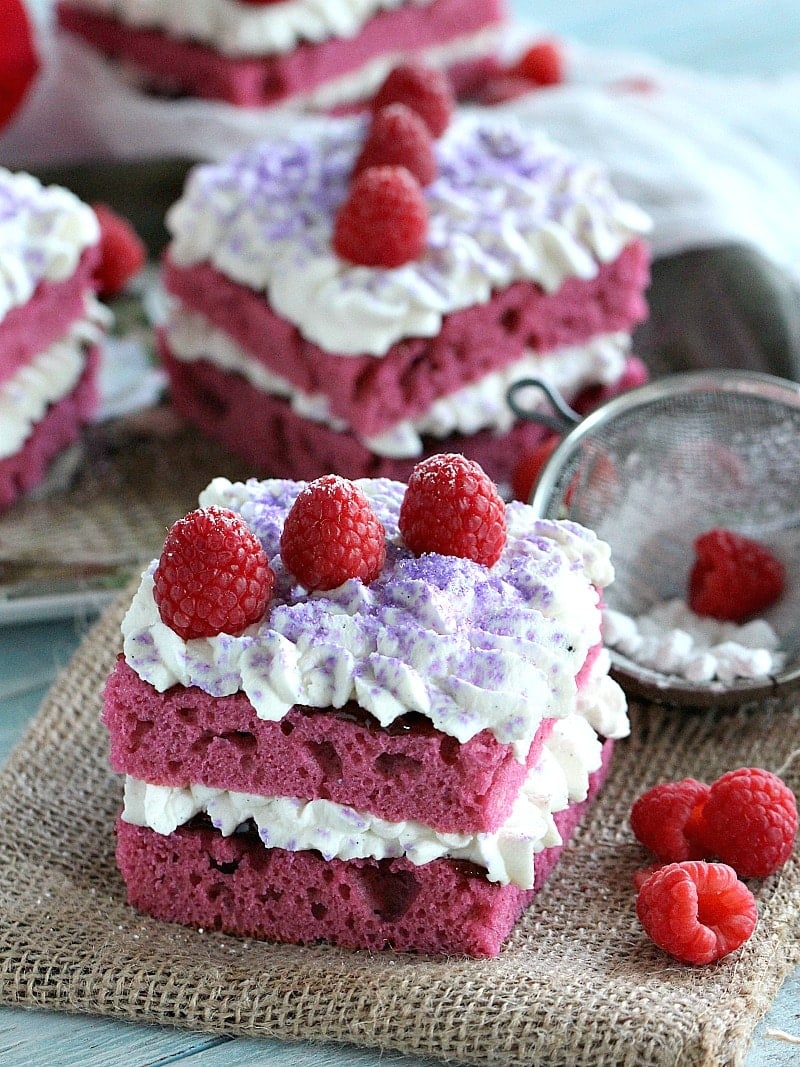 Easy Raspberry Jam Cakes