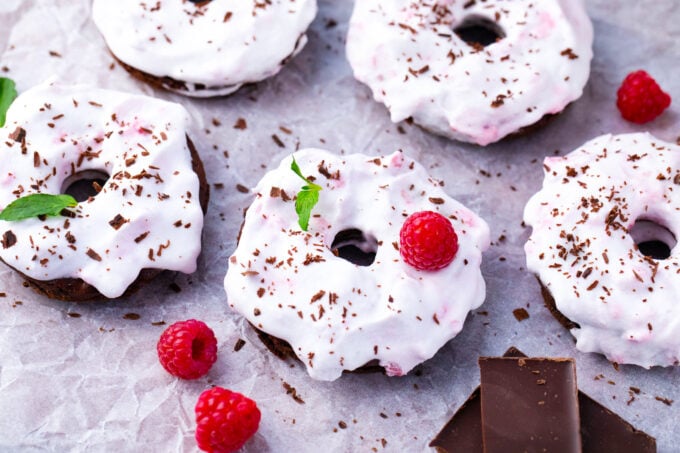 Flourless chocolate cake baked donuts.