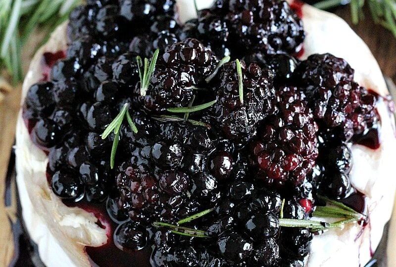 Rosemary Berry Baked Brie 8004
