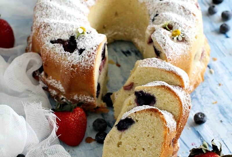 Berry Pound Cake - Sweet and Savory Meals