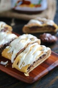 This Peanut Butter Nutella Danish Recipe is super easy to make, a soft danish filled with peanut butter cheesecake and lots of Nutella.