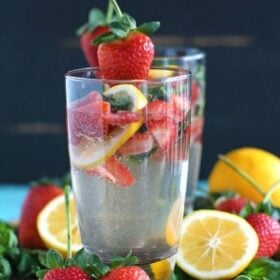 Strawberry Lemonade Vodka Club Soda is a low calorie and flavorful drink loaded with fresh strawberries, Meyer lemon and fresh mint leaves.