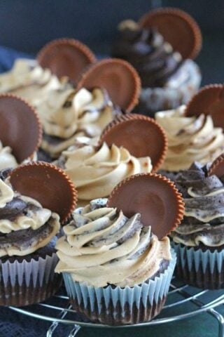 Dark Chocolate Peanut Butter Cupcakes are to die for, a rich dark chocolate peanut butter cupcake is topped with sweet peanut butter buttercream and peanut butter cup.