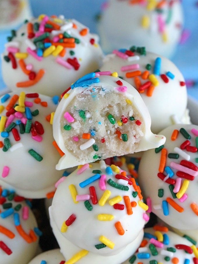 3 Ingredient Funfetti Cake Pops (using a box of cake mix) - Basics with  Bails