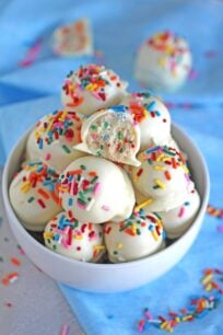 No Bake Cake Batter Truffles [Video] - Sweet and Savory Meals