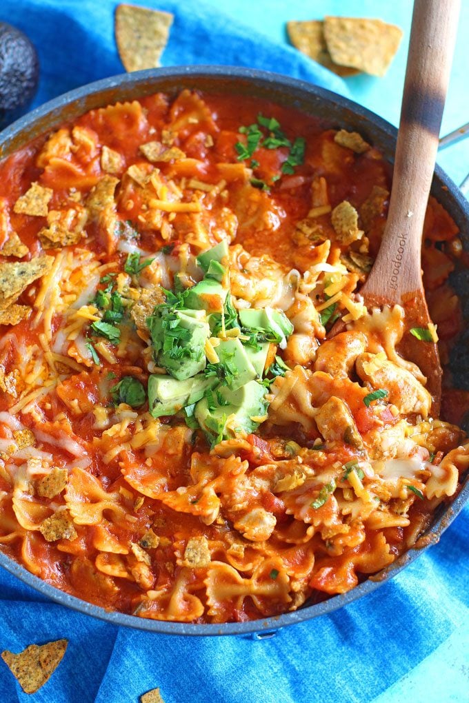 Chicken Enchilada Pasta Recipe - 30 Minutes [Video] - S&SM