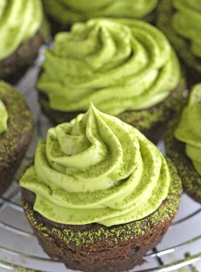 Matcha Cookie Cups filled with matcha green tea frosting.