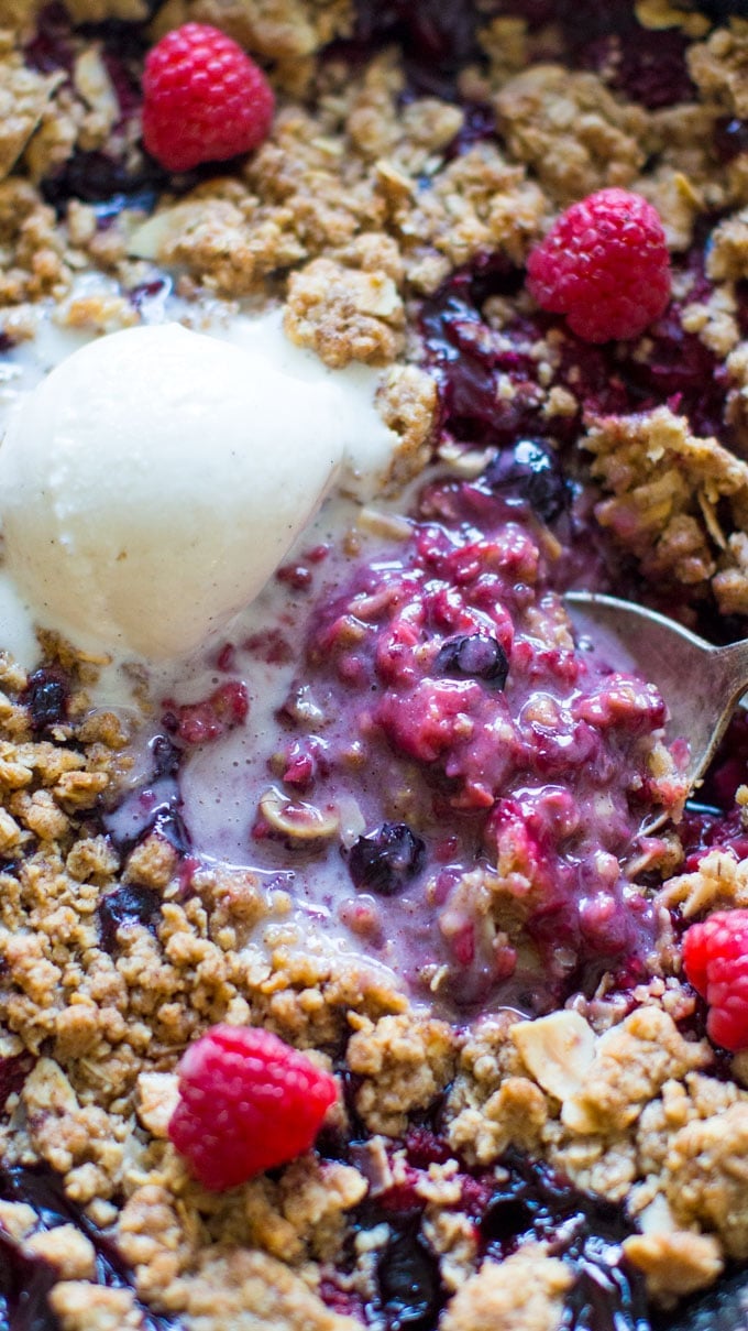 Mixed Berry Crisp with raspberries and blueberries, is such an easy and delicious recipe that can be made by anyone. Juicy berries, under a sweet, crisp, golden crust!