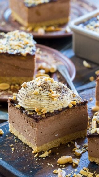 Creamy No Bake Chocolate Peanut Butter Cheesecake with an amazing creamy texture and peanut butter chocolate flavor.