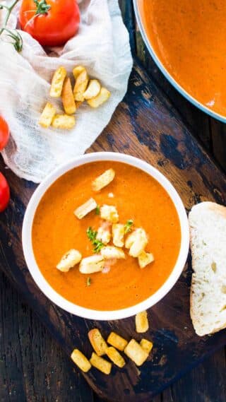 Panera Bread Creamy Tomato Soup is the chain's classic, famous, creamy soup that will warm your soul and make your taste buds happy.