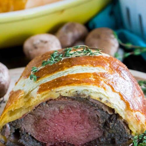 https://sweetandsavorymeals.com/wp-content/uploads/2017/12/Beef-Wellington-Recipe-Video-3-500x500.jpg