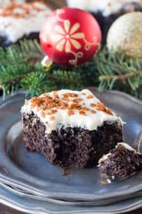 Gingerbread recipe perfect for the holidays. A very easy to make, fluffy, sweet and spiced cake, topped with delicious cream cheese frosting.