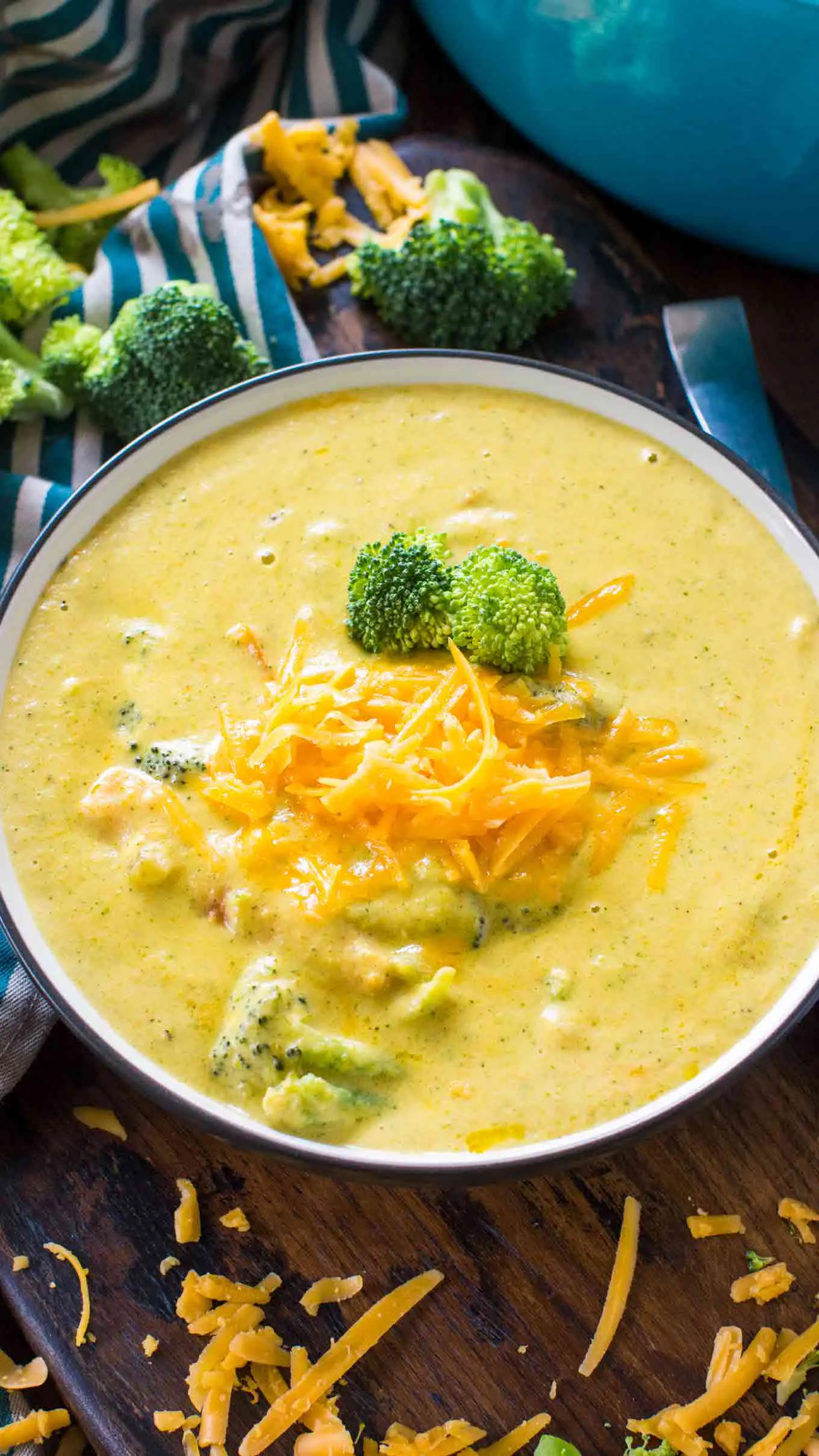 Panera Bread Broccoli Cheddar Soup Copycat [VIDEO] - Sweet and Savory Meals