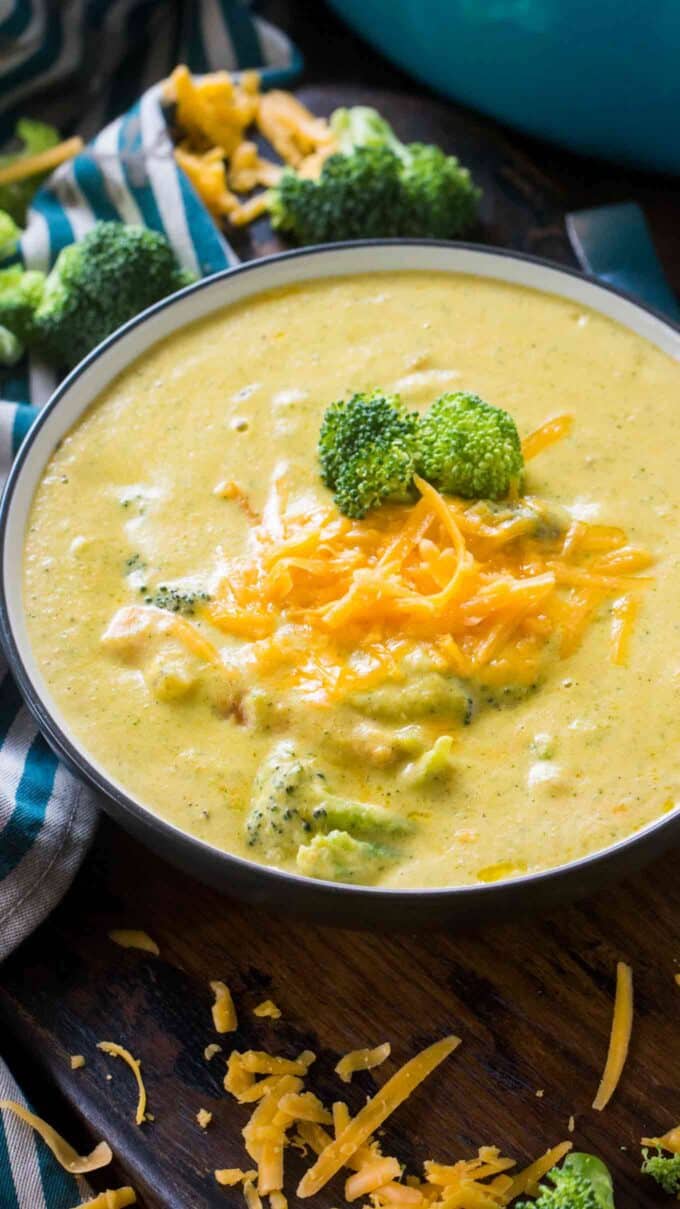 Panera Bread Broccoli Cheddar Soup Copycat [VIDEO] - Sweet and Savory Meals