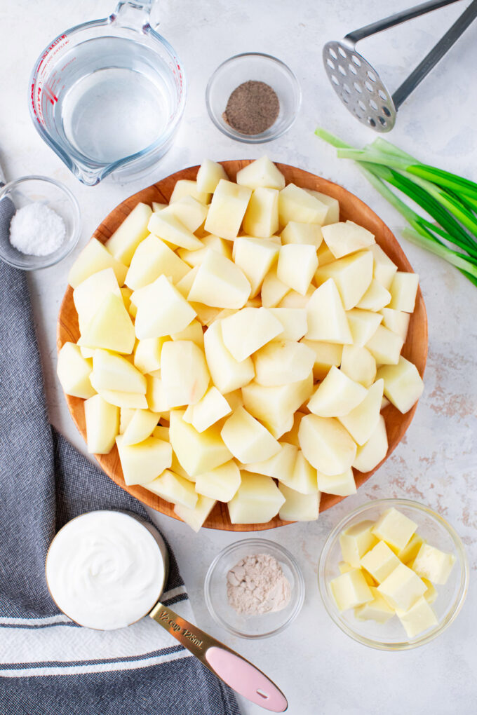Instant Pot mashed potatoes recipe ingredients.