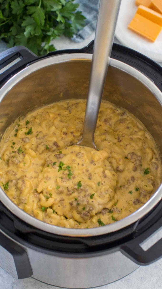 Picture of instant pot creamy cheeseburger macaroni.