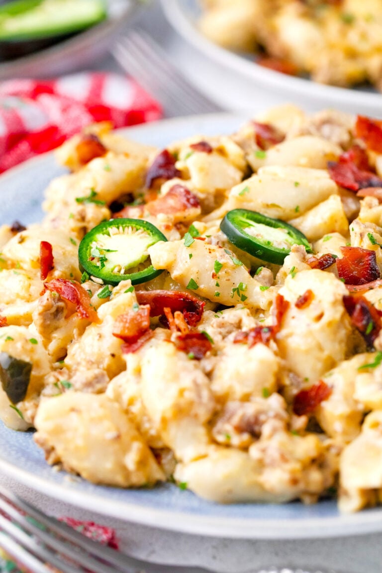 Cheesy instant pot jalapeno popper pasta with bacon.