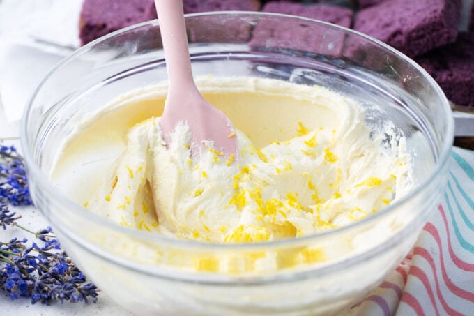 A bowl of lemon buttercream.