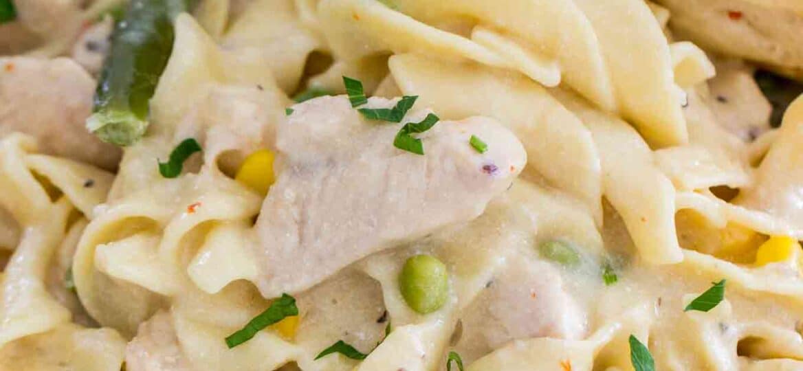 Instant Pot Chicken Pot Pie Pasta [video] - Sweet and Savory Meals