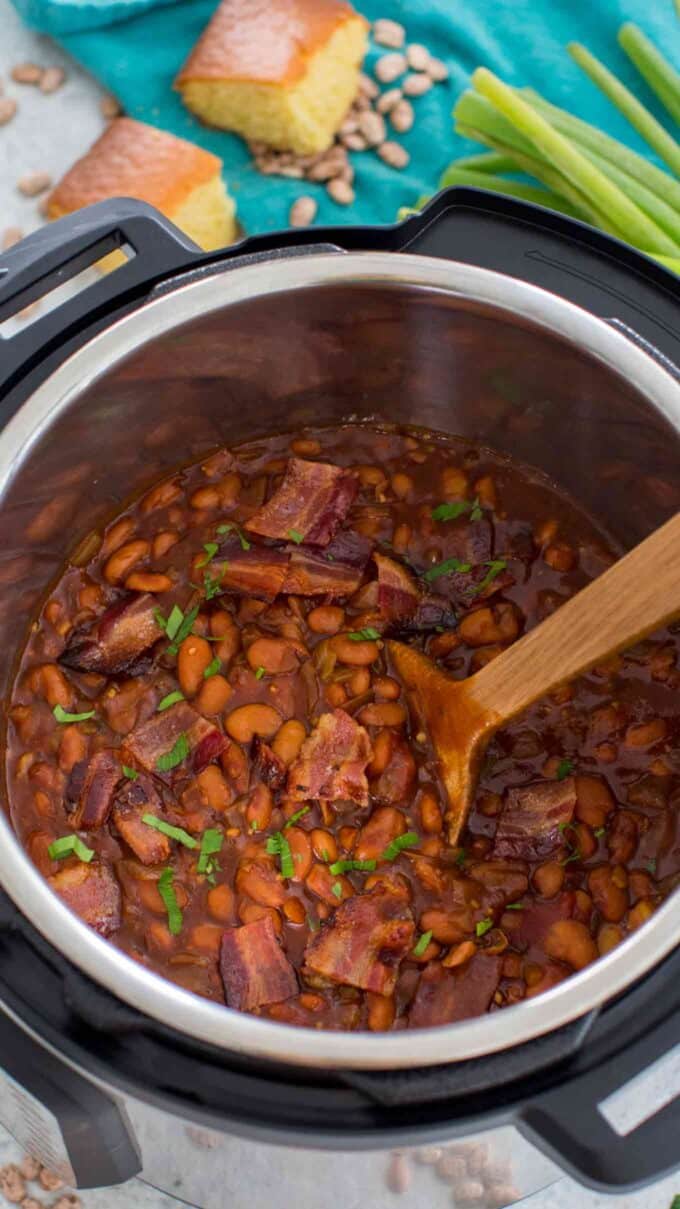 instant pot baked beans in bbq sauce with bacon