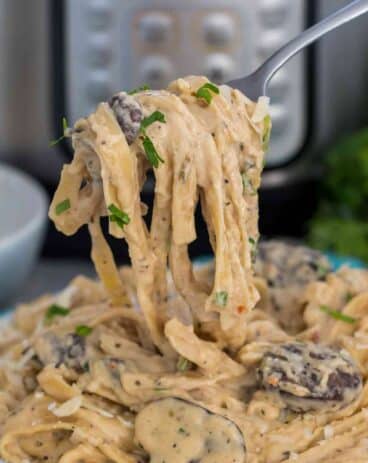 Easy Instant Pot Alfredo Sauce with Fettuccine