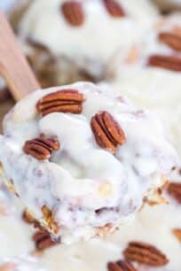 Pecan Pie Cinnamon Rolls Recipe