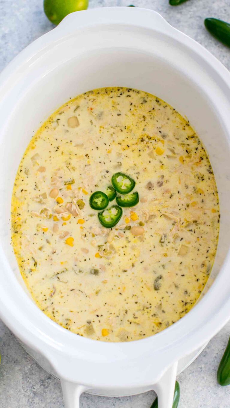 Slow Cooker White Turkey Chili [Video] Sweet and Savory Meals