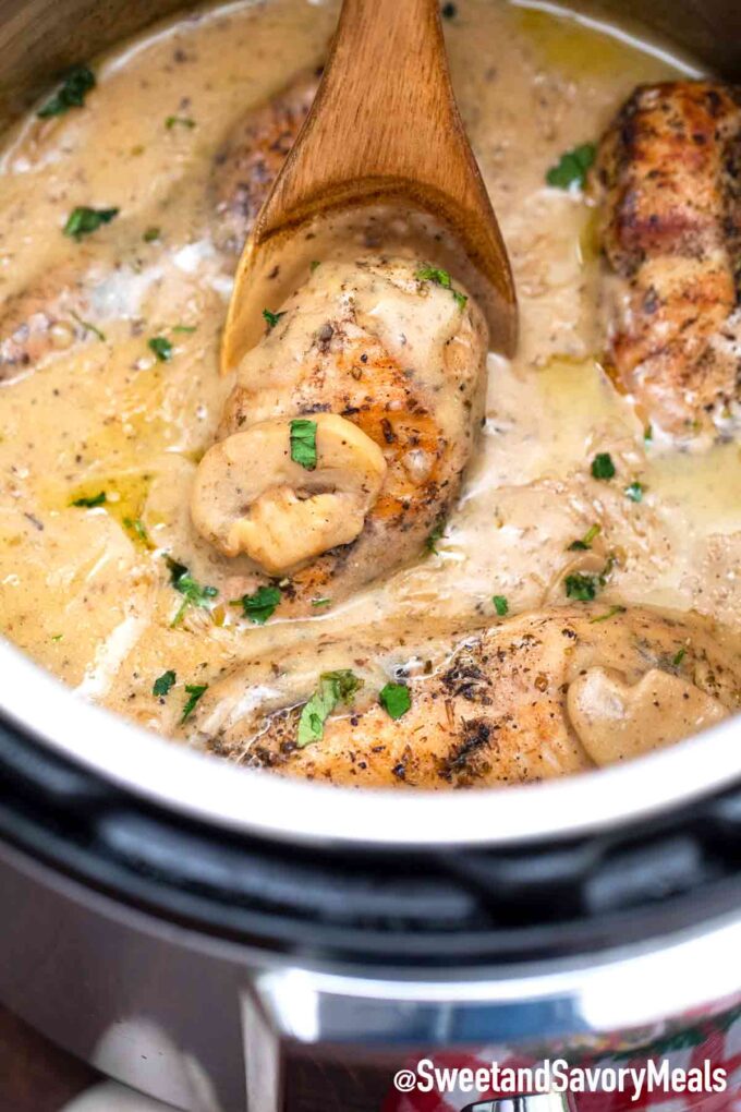 instant pot chicken marsala in creamy sauce in the pressure cooker