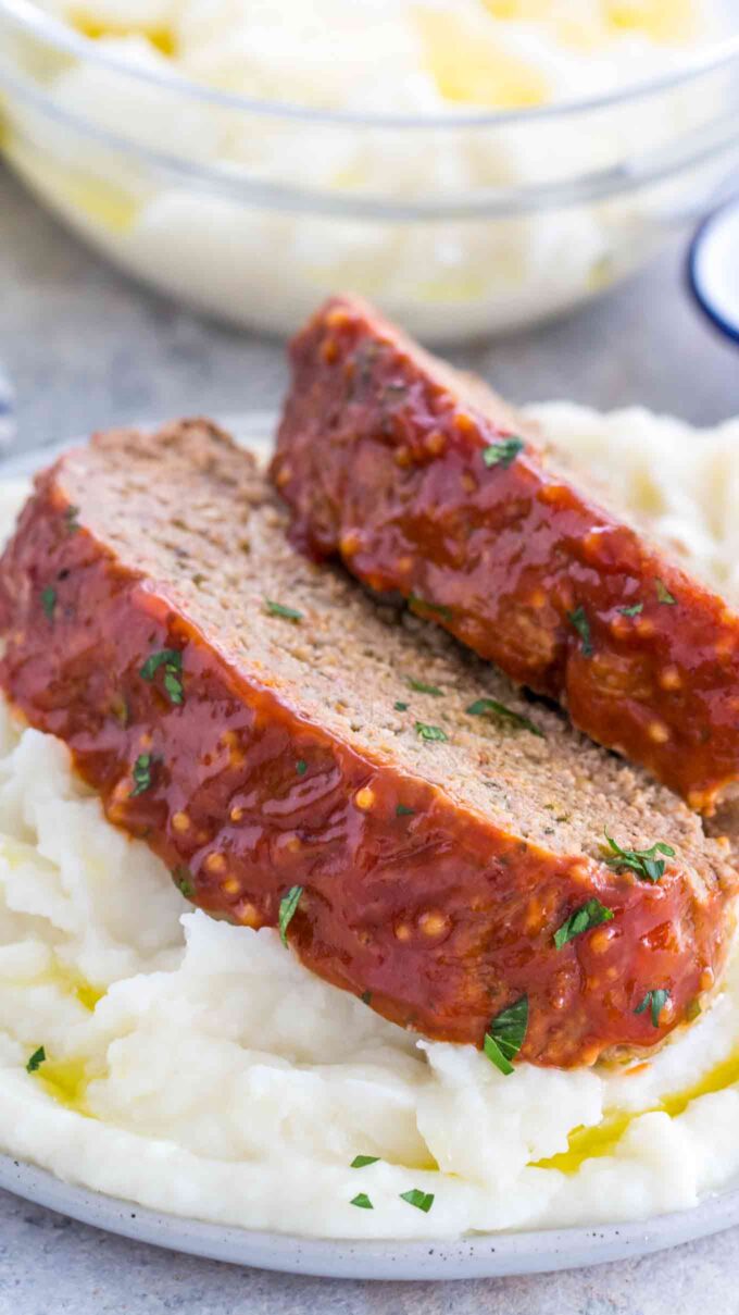 Best Meatloaf Recipe VIDEO - Sweet and Savory Meals