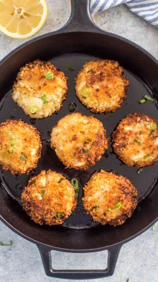 Easy Crab Cakes [VIDEO] - Sweet and Savory Meals