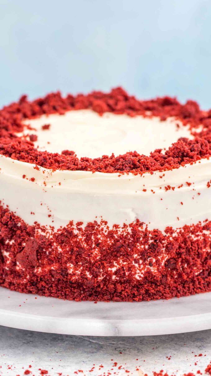 valentine red velvet cake