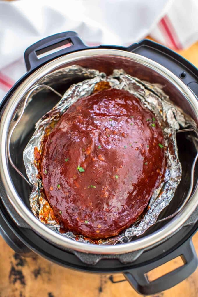 instant pot meatloaf glazed with barbecue sauce