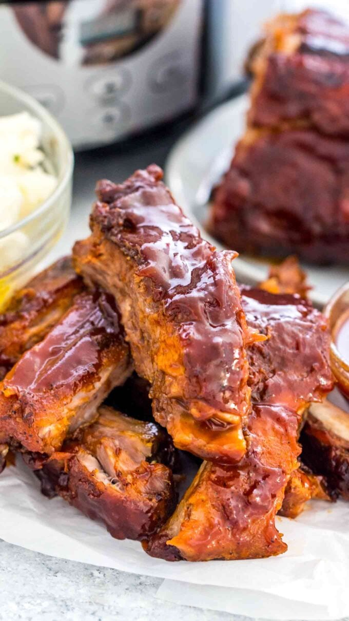 Tend barbecue ribs made in the crock pot on a table