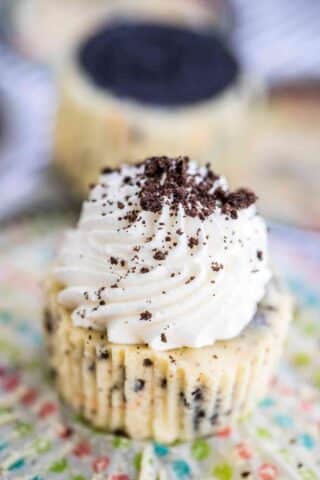 Easy Mini Oreo Cheesecakes