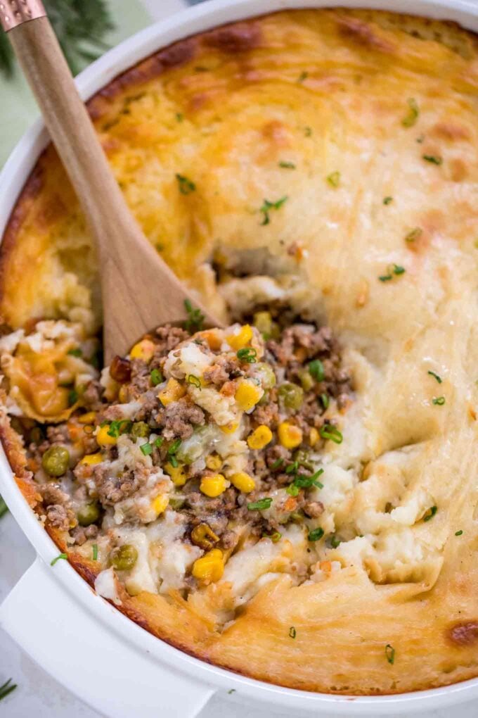 Easy shepherds pie with corn and peas