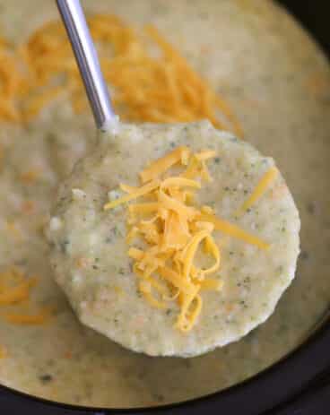 Slow Cooker Broccoli Cheddar Soup