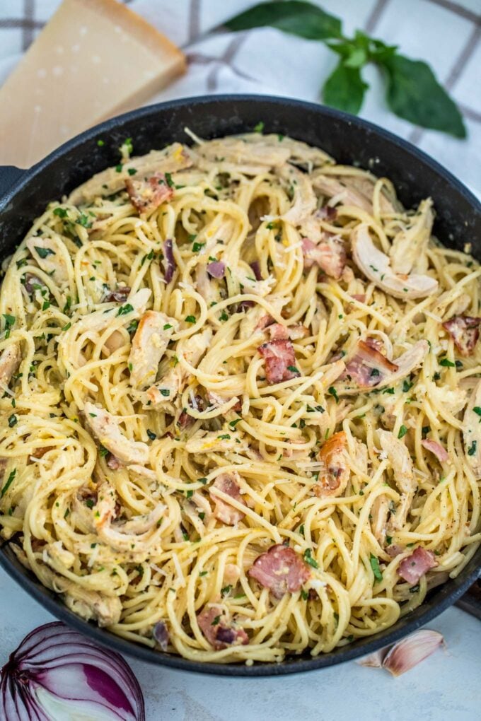 Chicken carbonara pasta on a skillet