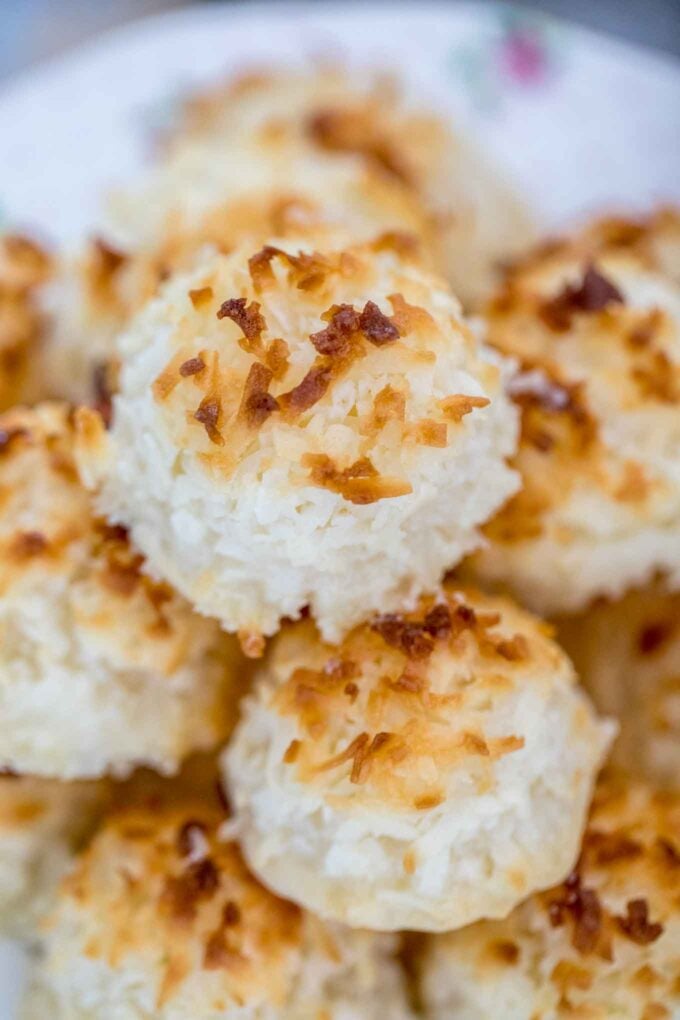 Easy Homemade Coconut Macaroons How to Store 2023 AtOnce