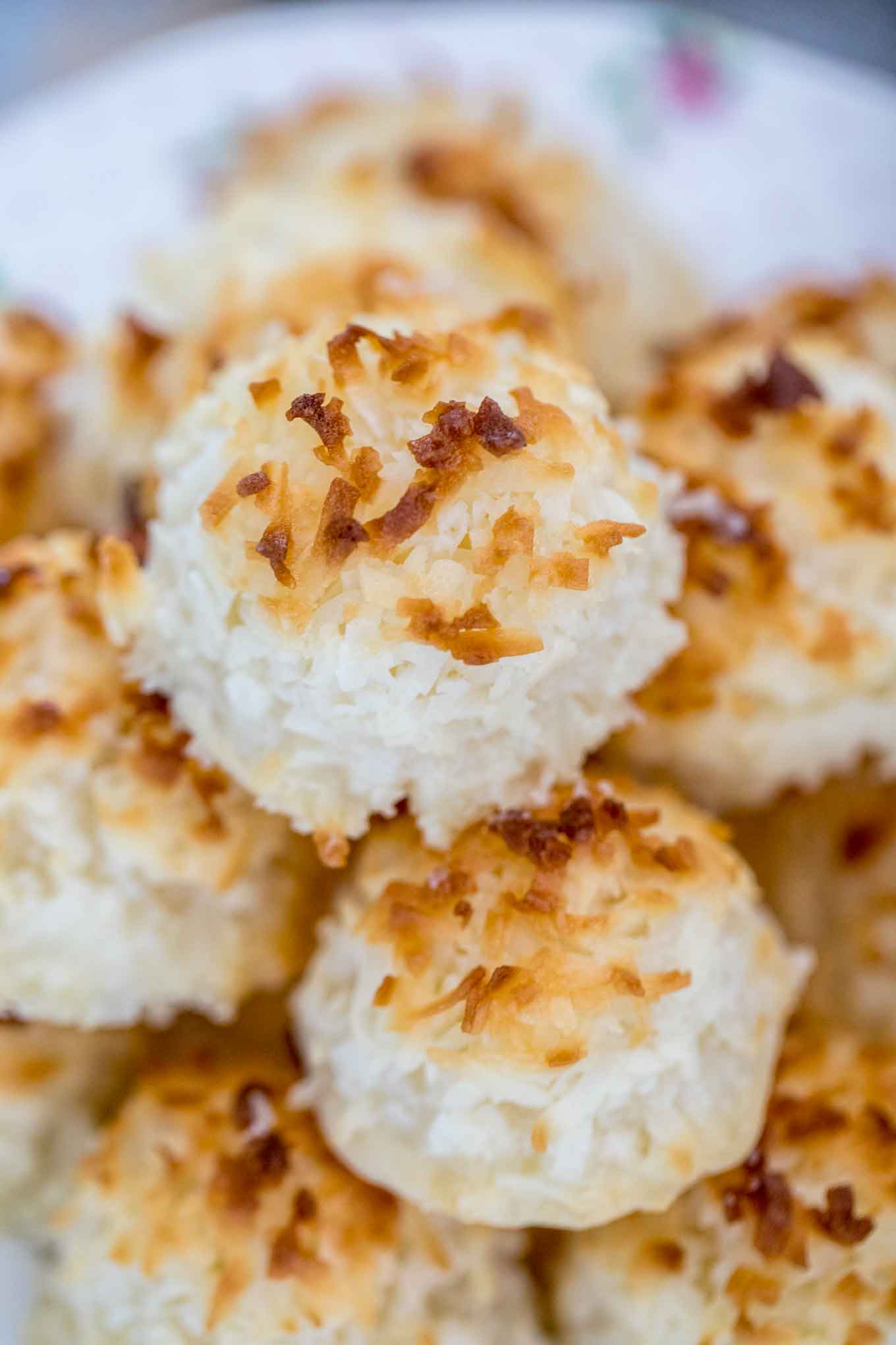 Best Coconut Macaroons Recipe - Sweet and Savory Meals