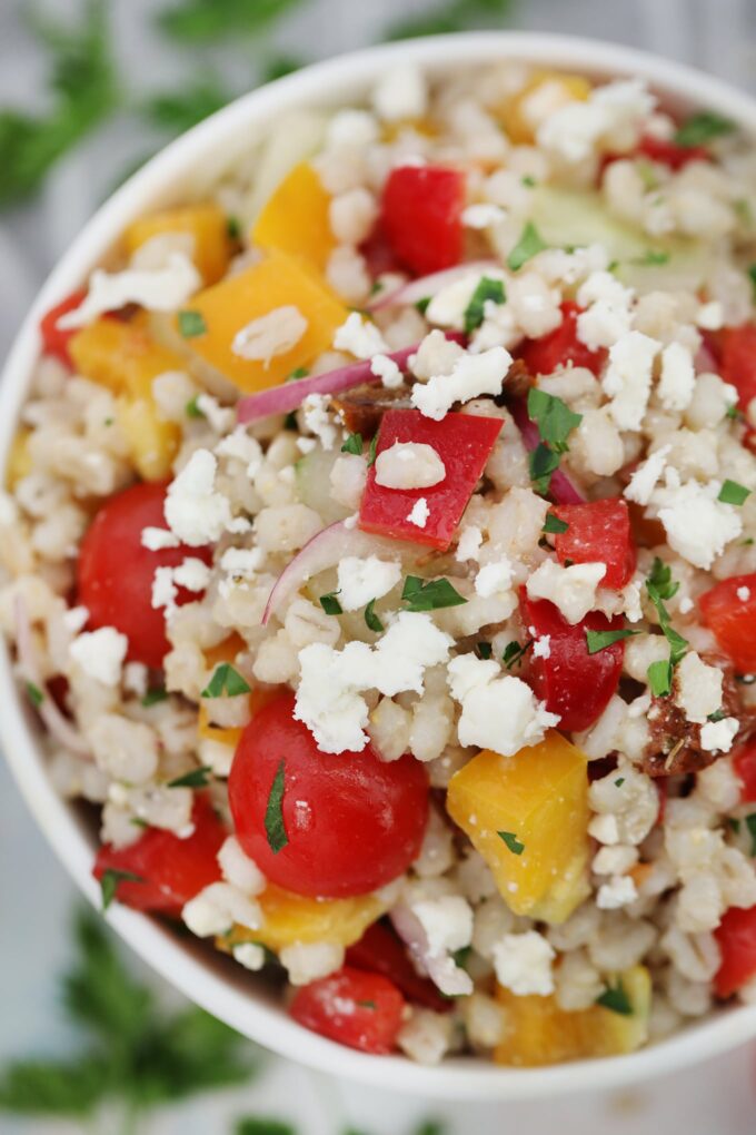 Farro Salad Recipe [video] Sweet and Savory Meals