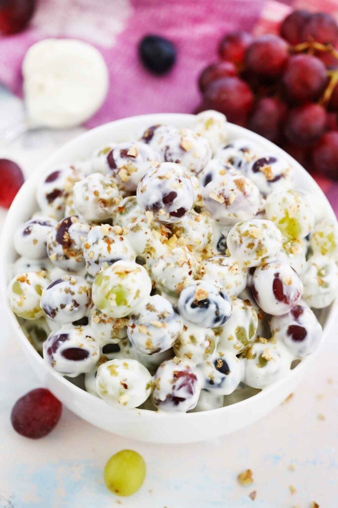 Creamy Grape Salad Recipe [video] - Sweet and Savory Meals