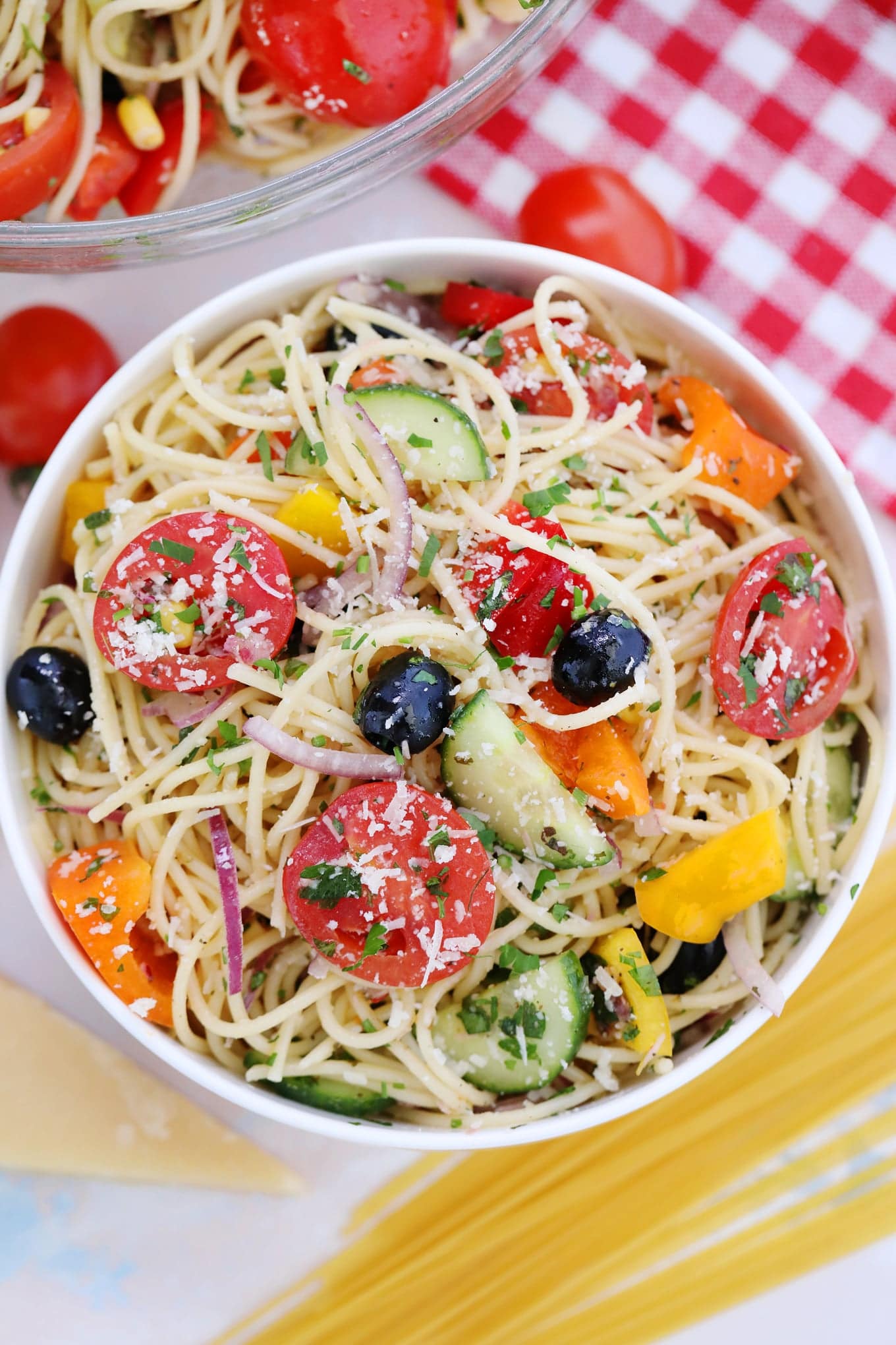 Cold Spaghetti Pasta Salad Recipe [video] - Sweet and Savory Meals