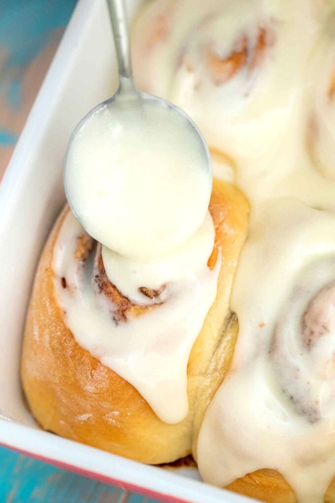 Image of cream cheese icing for cinnamon rolls.
