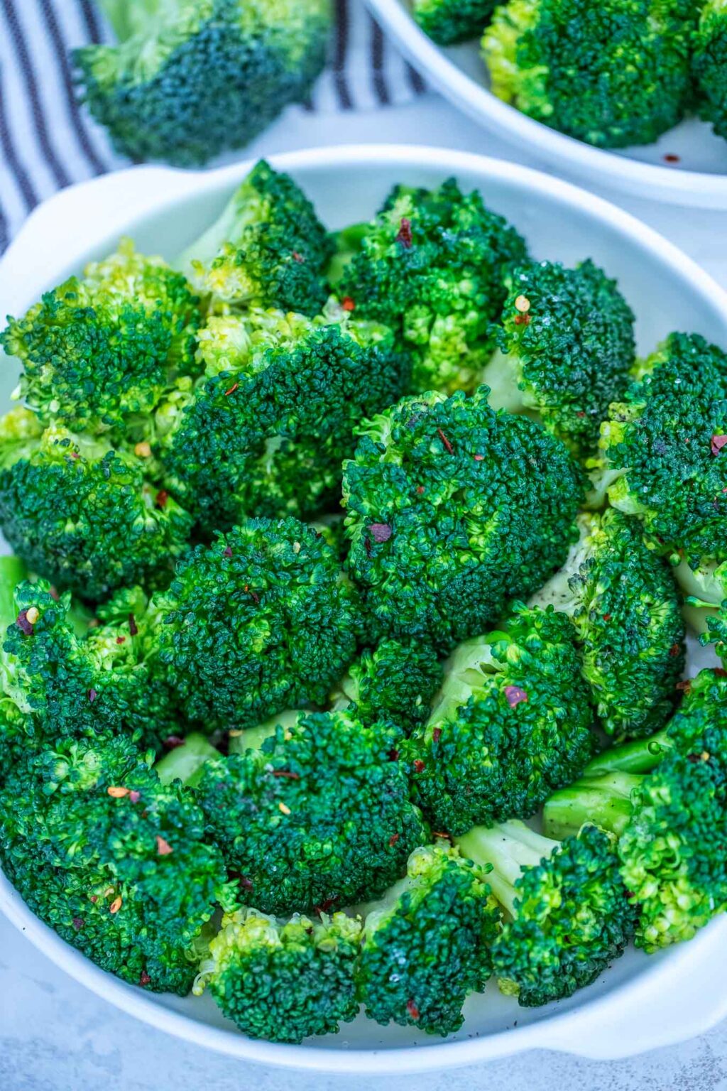 Steamed Broccoli Recipe [video] Sweet and Savory Meals