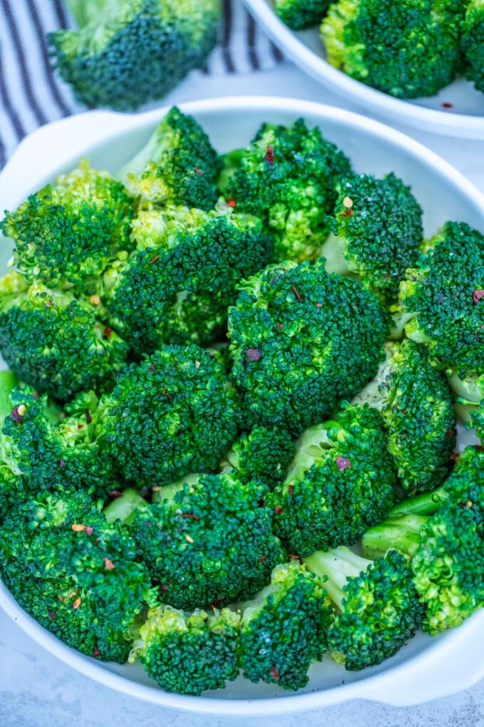 Easy Steamed Broccoli Recipe