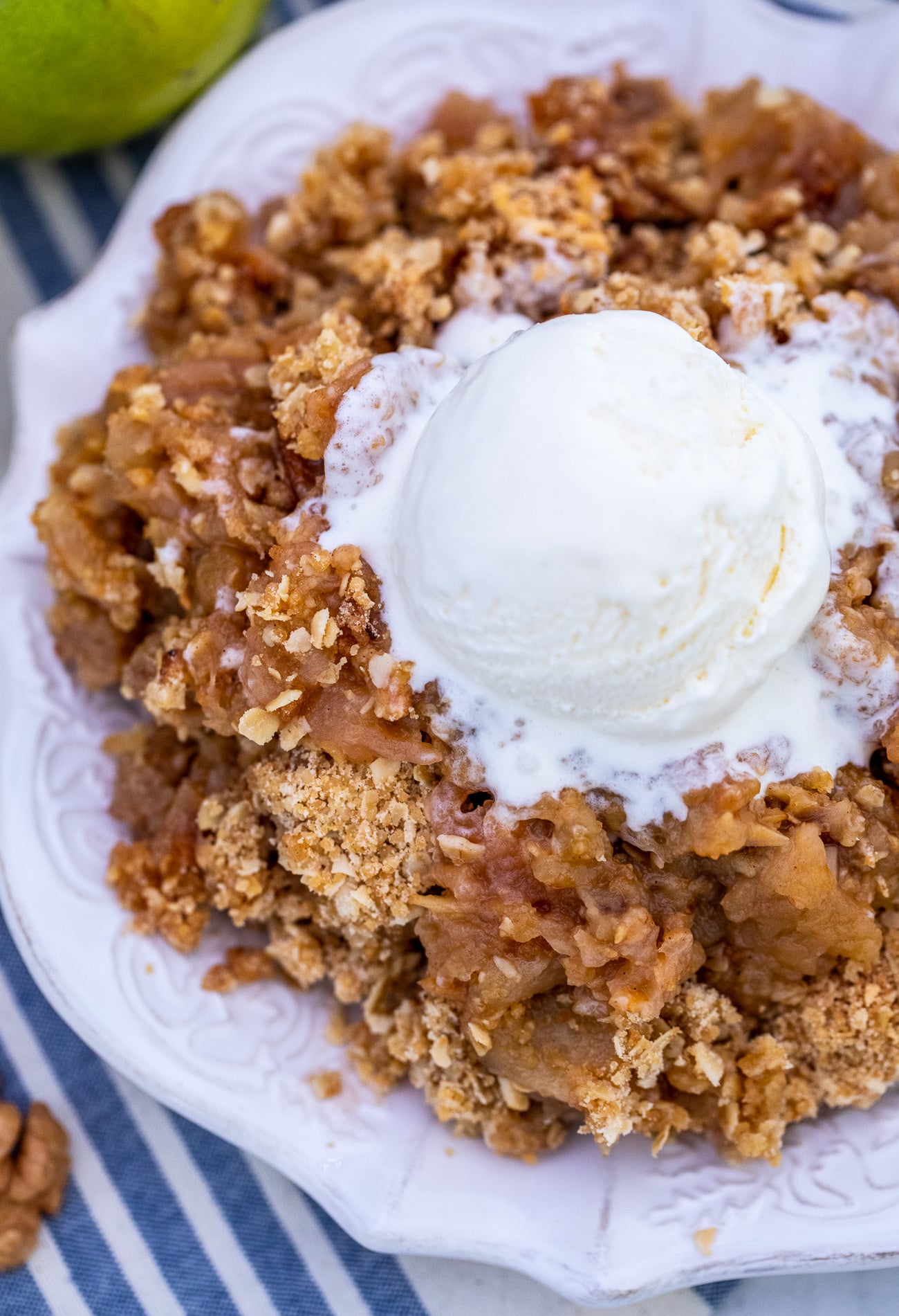 Classic Apple Crumble Recipe [video] - S&SM